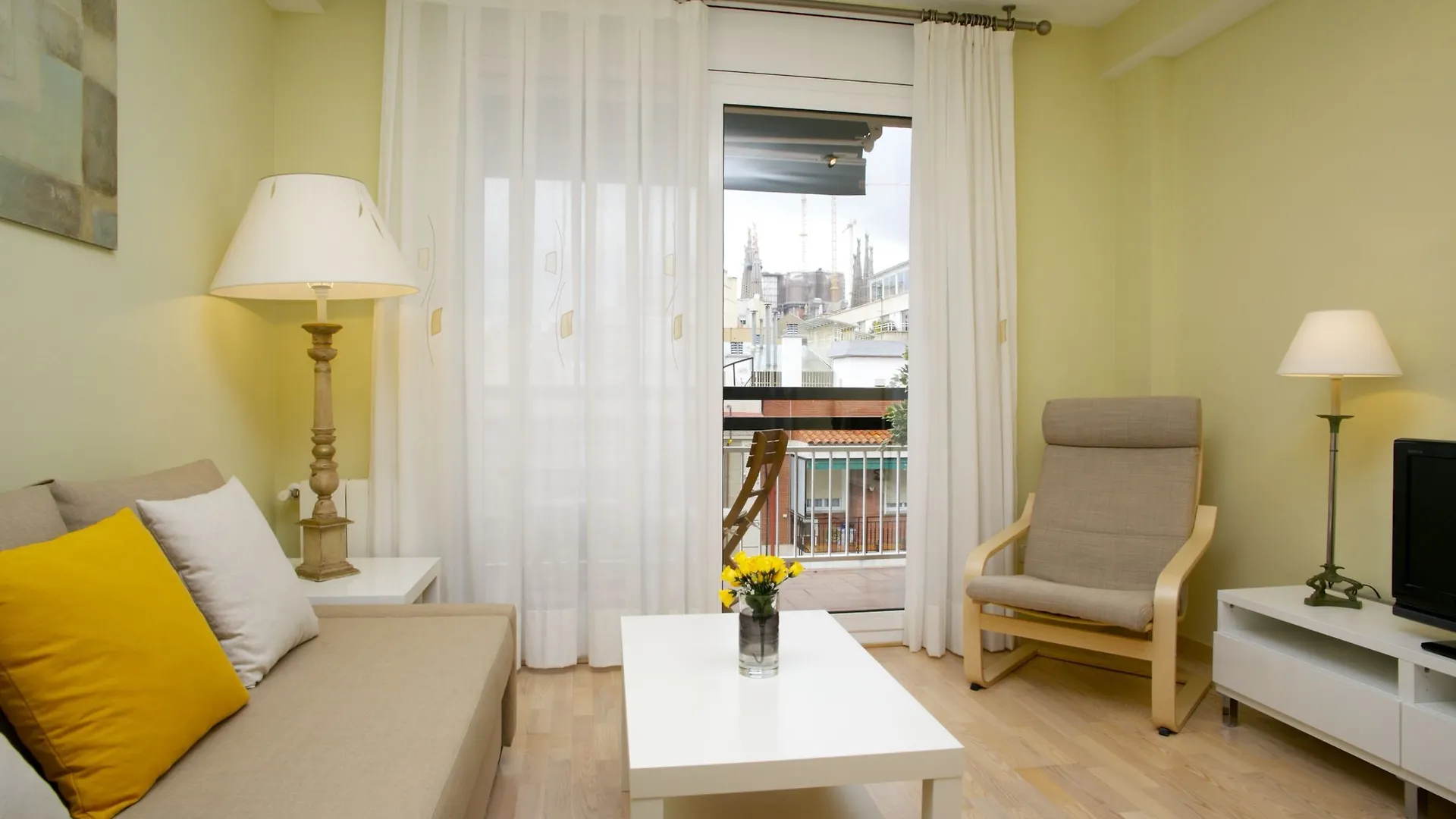 Sagrada Familia Views Apartment Barcelona