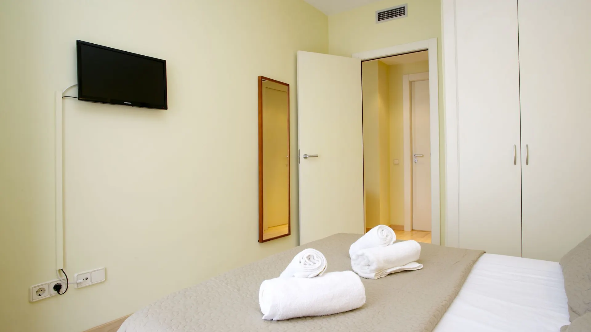 Sagrada Familia Views Apartment Barcelona Spain